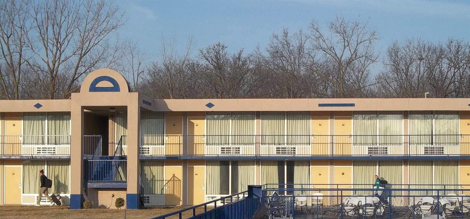 Macomb Inn Kültér fotó