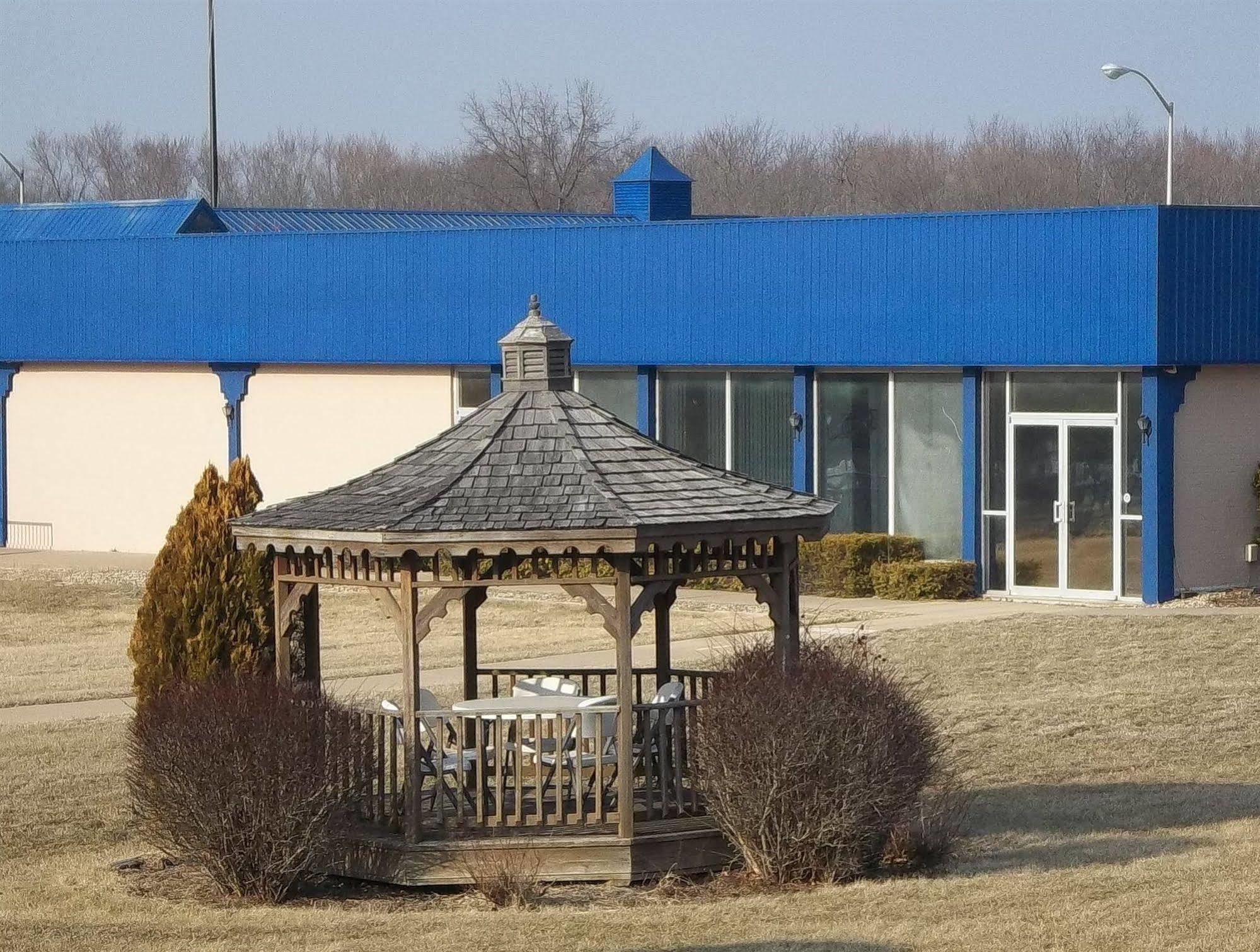 Macomb Inn Kültér fotó